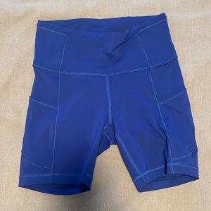 Lululemon double pocket 6in shorts